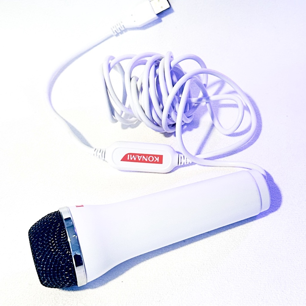 KONAMI White and Black USB Microphone